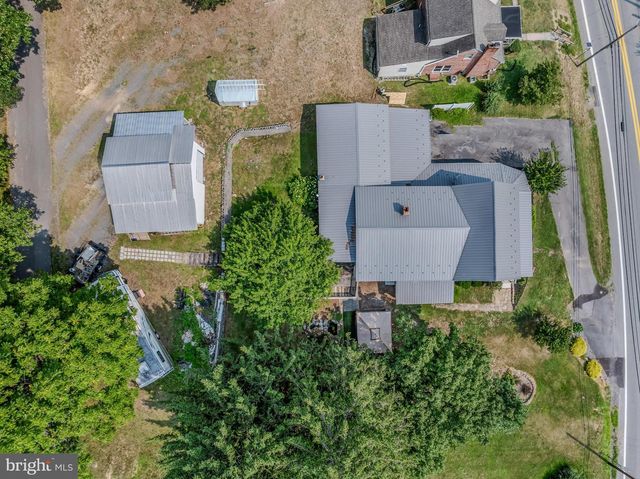 259 MARTINSBURG RD, Berkeley Springs, WV 25411