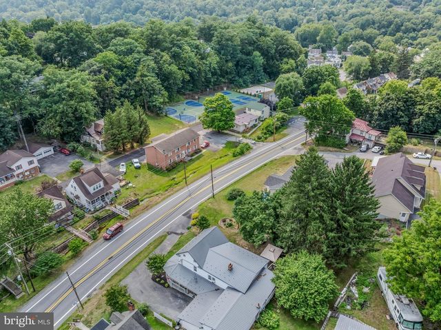 259 MARTINSBURG RD, Berkeley Springs, WV 25411