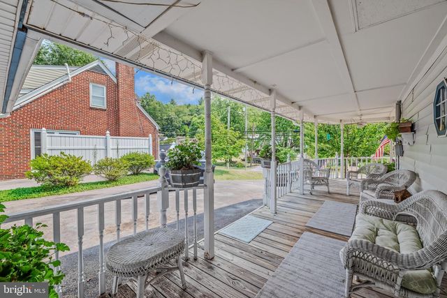 259 MARTINSBURG RD, Berkeley Springs, WV 25411