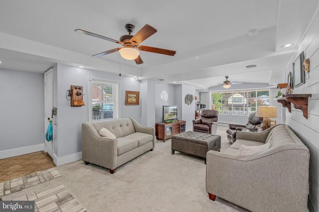 259 MARTINSBURG RD, Berkeley Springs, WV 25411