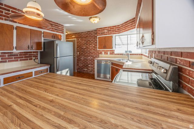 6871 W 3500 S, West Valley City, UT 84128