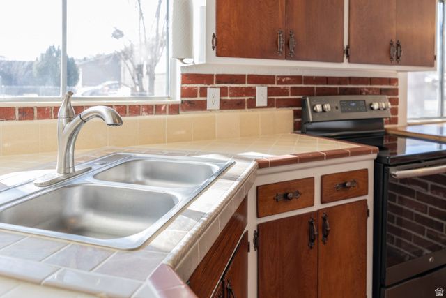 6871 W 3500 S, West Valley City, UT 84128