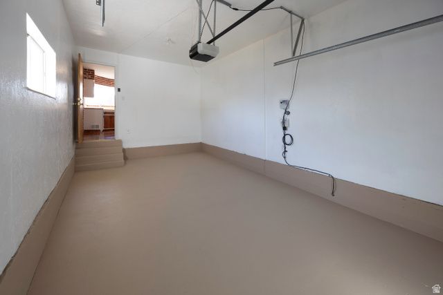 6871 W 3500 S, West Valley City, UT 84128