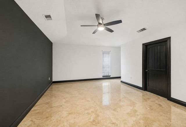 511 Avenue I, South Houston, TX 77587