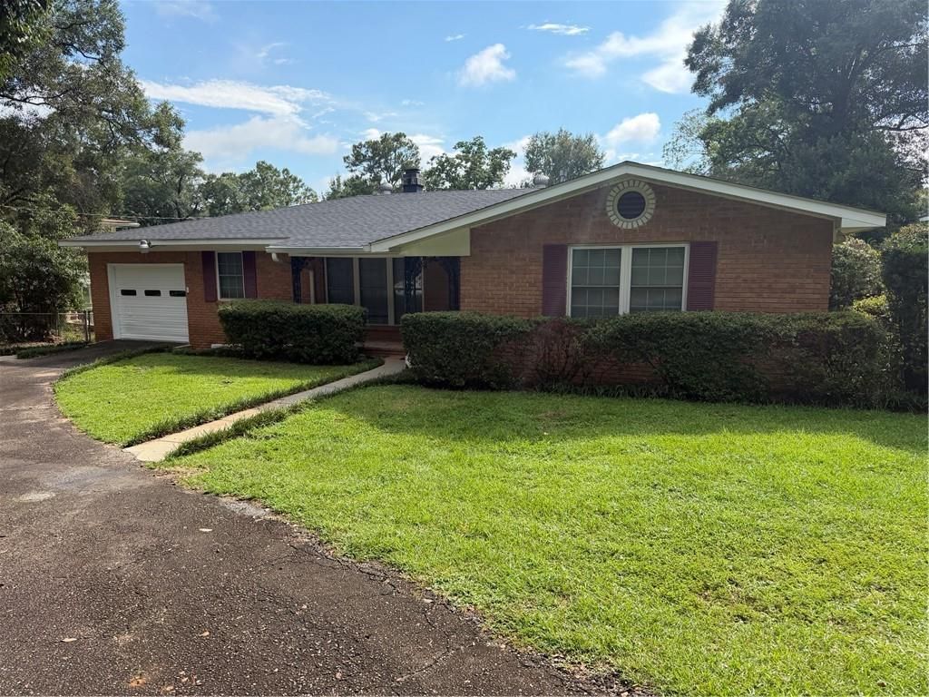 7231 Lakeview Drive E, Mobile, AL 36695 — exterior