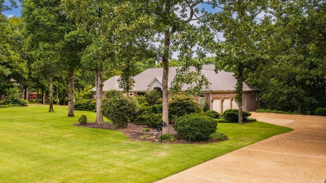 2810 Collins Drive, Conway, AR 72034
