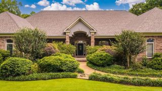 2810 Collins Drive, Conway, AR 72034