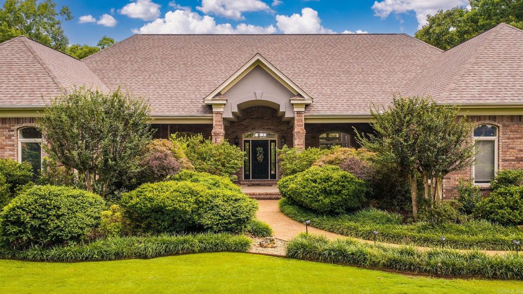 2810 Collins Drive, Conway, AR 72034