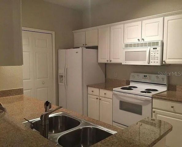 1301 EASTERN PECAN PLACE 208, Winter Garden, FL 34787