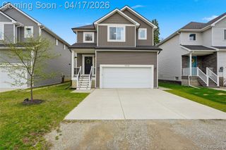 15918 Camperdown Avenue, Clinton Township, MI 48035