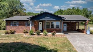 1109 Windsong Circle, Hudson, NC 28638