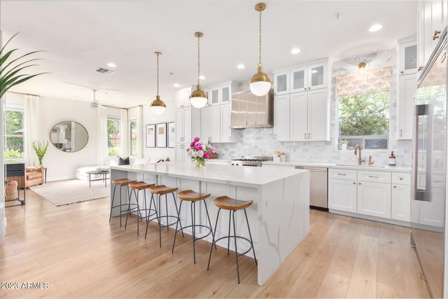 7372 E FLEDGLING Drive, Scottsdale, AZ 85255
