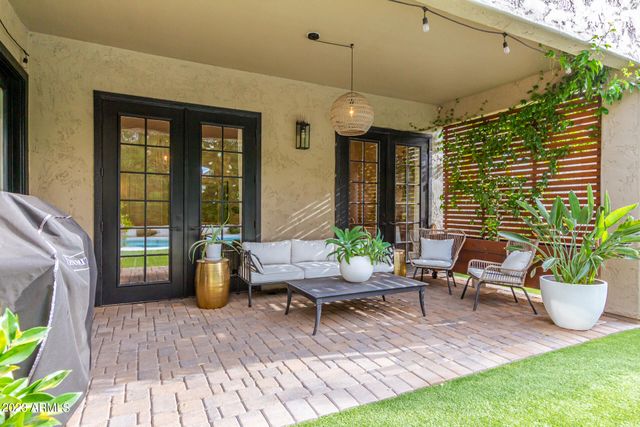 7372 E FLEDGLING Drive, Scottsdale, AZ 85255