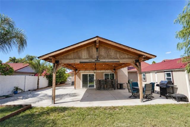 8967 Box Elder Court, Fontana, CA 92335