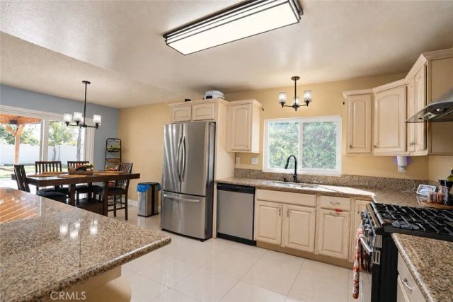 8967 Box Elder Court, Fontana, CA 92335