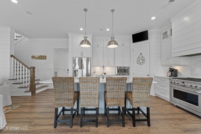 619 Sandy Hook Drive, Pass Christian, MS 39571