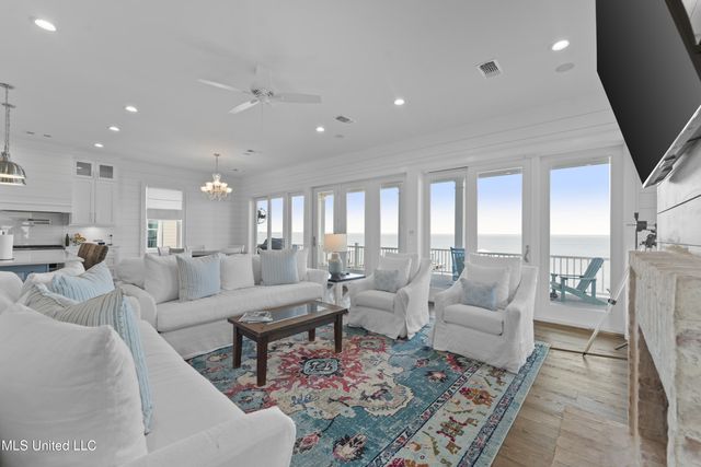 619 Sandy Hook Drive, Pass Christian, MS 39571