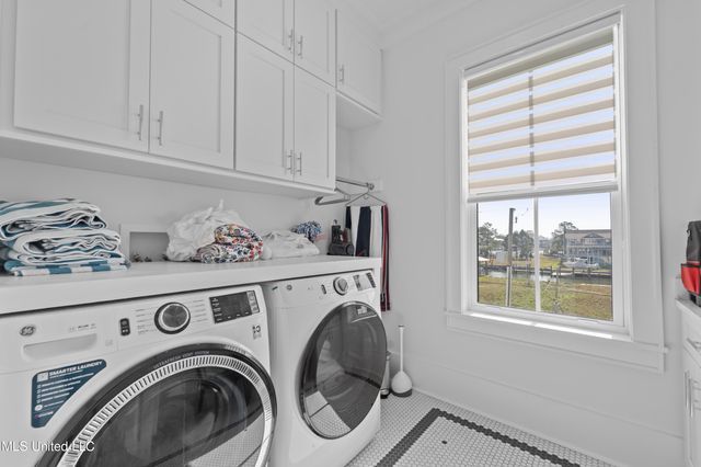 619 Sandy Hook Drive, Pass Christian, MS 39571