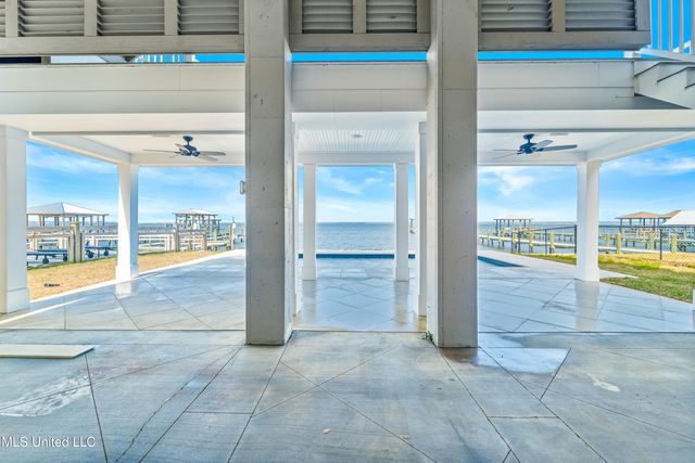 619 Sandy Hook Drive, Pass Christian, MS 39571