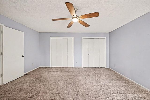 10907 W 96th Terrace, Overland Park, KS 66214