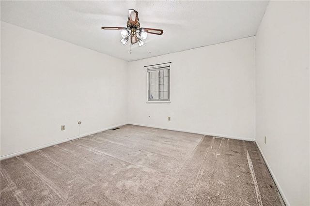 10907 W 96th Terrace, Overland Park, KS 66214