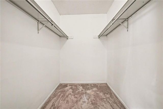 10907 W 96th Terrace, Overland Park, KS 66214