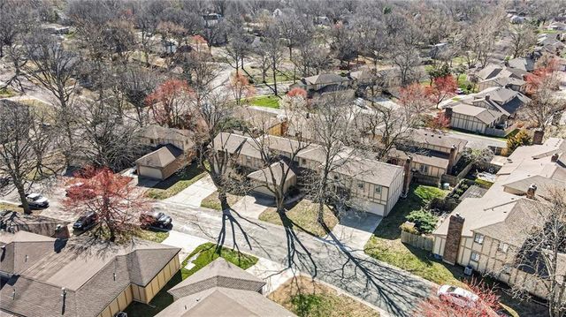 10907 W 96th Terrace, Overland Park, KS 66214