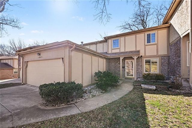 10907 W 96th Terrace, Overland Park, KS 66214