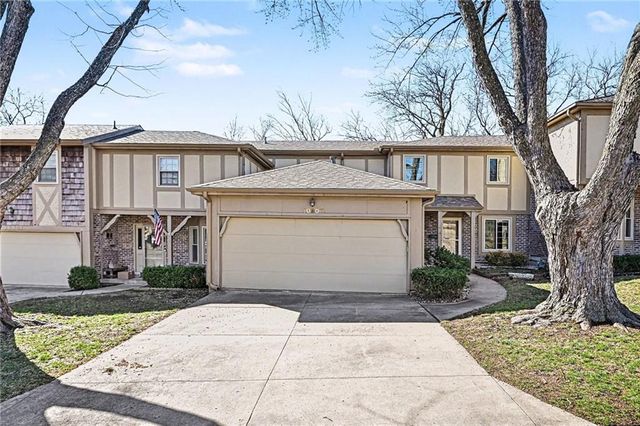 10907 W 96th Terrace, Overland Park, KS 66214
