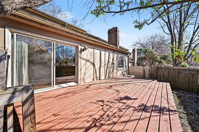 10907 W 96th Terrace, Overland Park, KS 66214