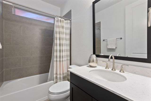 307 Lodestone LN, Austin, TX 78738