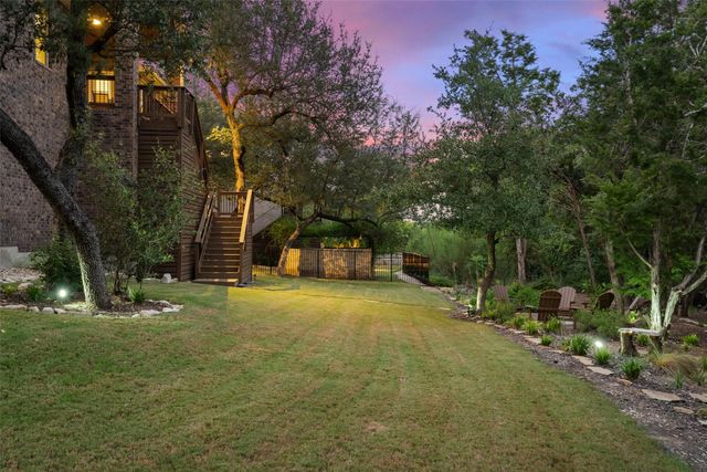 307 Lodestone LN, Austin, TX 78738