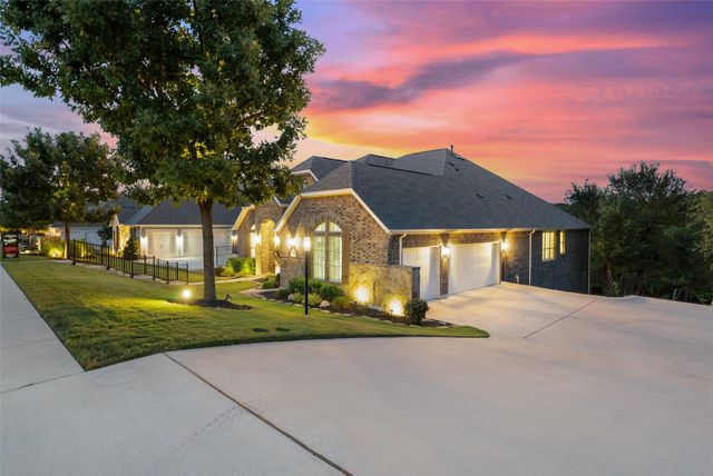 307 Lodestone LN, Austin, TX 78738