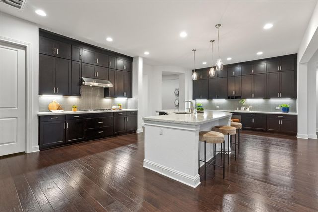 307 Lodestone LN, Austin, TX 78738