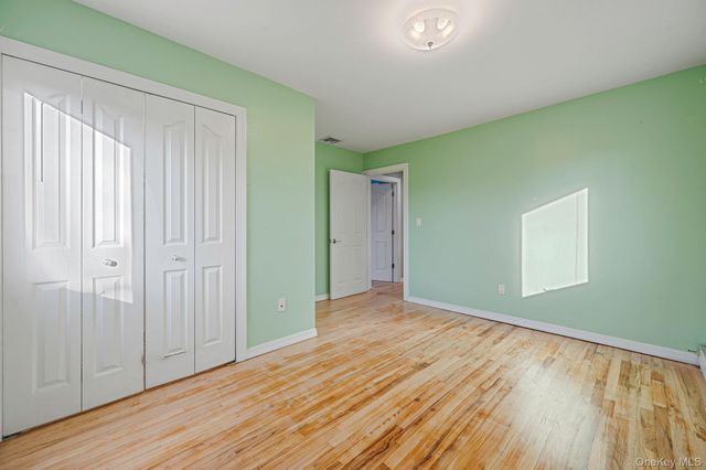 1616 Madison Avenue, West Islip, NY 11795