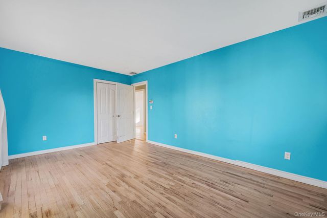 1616 Madison Avenue, West Islip, NY 11795