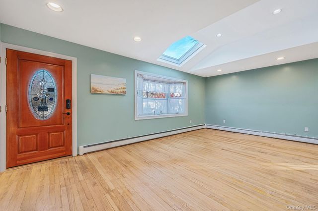 1616 Madison Avenue, West Islip, NY 11795