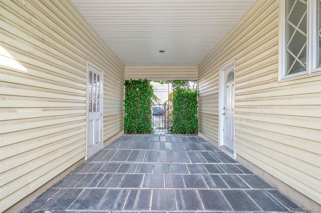 1616 Madison Avenue, West Islip, NY 11795