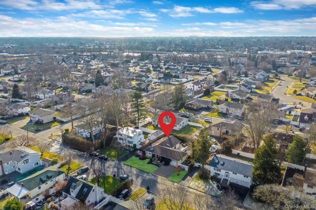 1616 Madison Avenue, West Islip, NY 11795