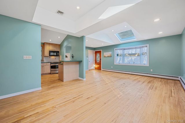 1616 Madison Avenue, West Islip, NY 11795