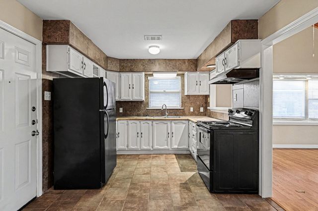 10818 Highpoint Lane, Montgomery, TX 77356