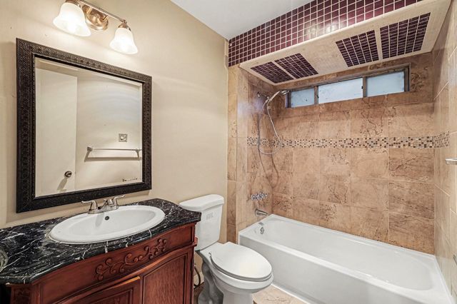 10818 Highpoint Lane, Montgomery, TX 77356