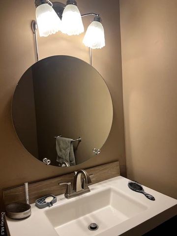 50 Aspen Court, Nanuet, NY 10954