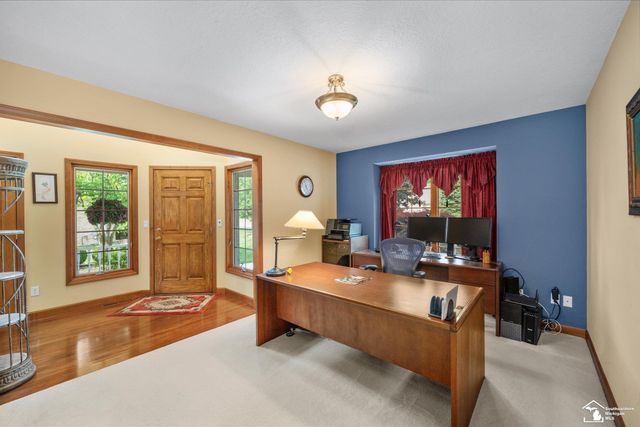 862 Saint James Park Avenue, Monroe, MI 48161