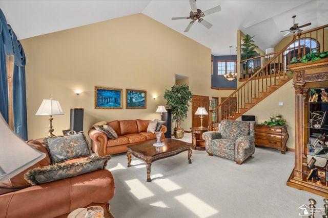 862 Saint James Park Avenue, Monroe, MI 48161