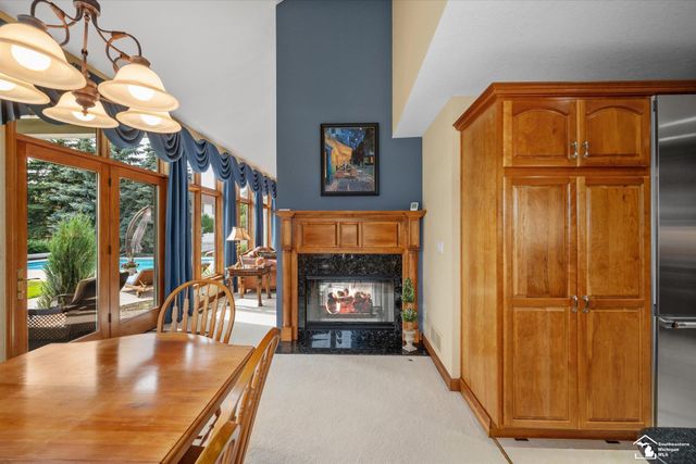 862 Saint James Park Avenue, Monroe, MI 48161
