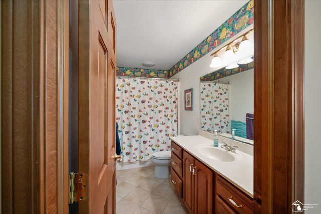 862 Saint James Park Avenue, Monroe, MI 48161