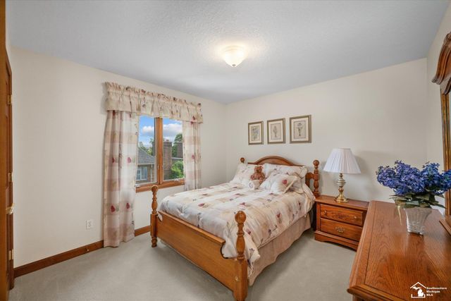 862 Saint James Park Avenue, Monroe, MI 48161