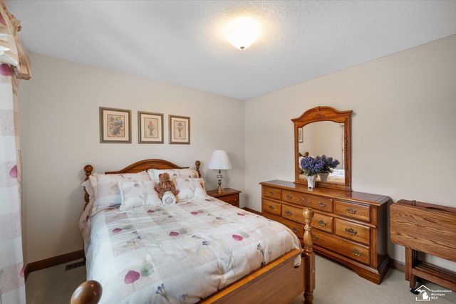 862 Saint James Park Avenue, Monroe, MI 48161