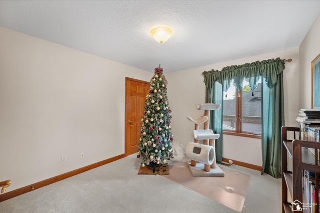 862 Saint James Park Avenue, Monroe, MI 48161